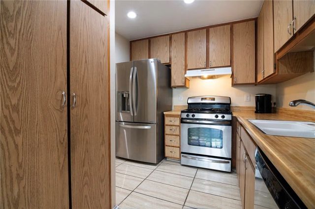 27064 Crossglade, Canyon Country, CA 91351