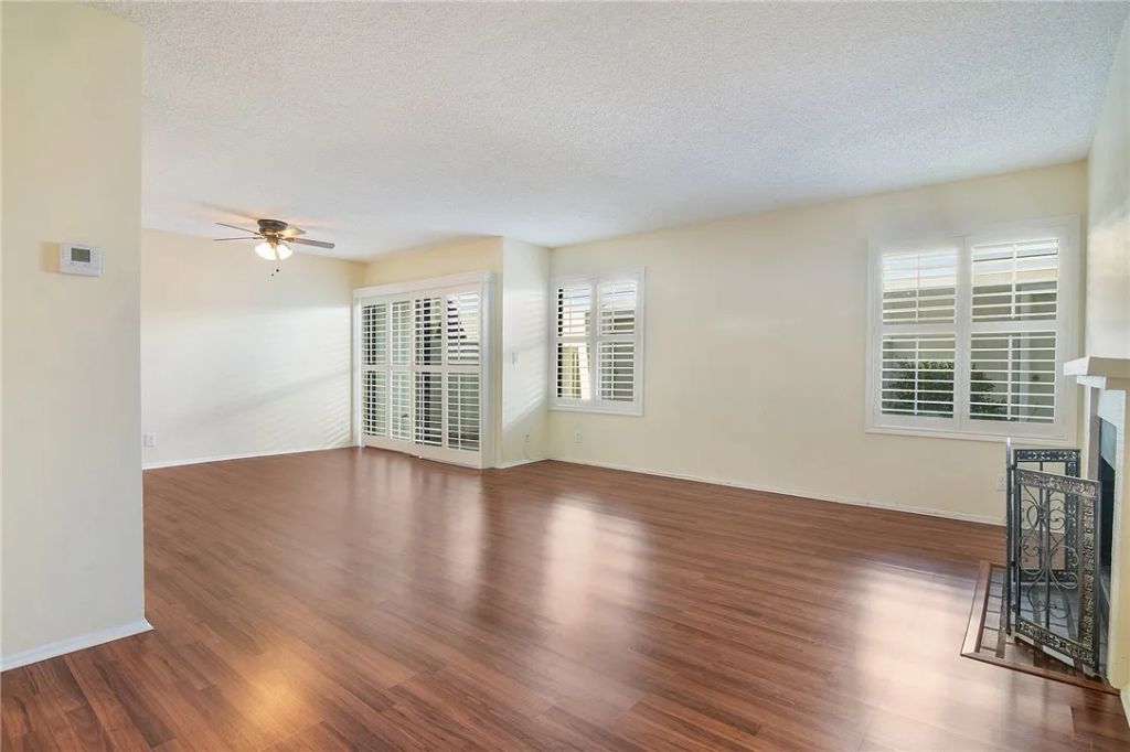 27064 Crossglade, Canyon Country, CA 91351