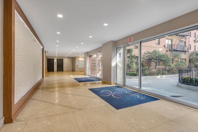 132-35 Sanford Avenue 613, Flushing, NY 11355