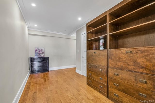 132-35 Sanford Avenue 613, Flushing, NY 11355