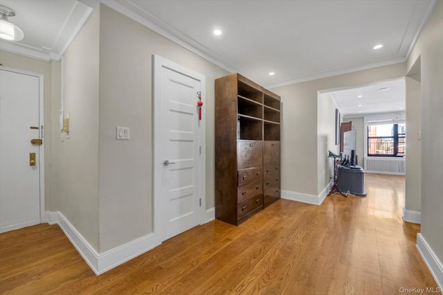 132-35 Sanford Avenue 613, Flushing, NY 11355