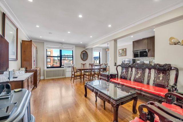 132-35 Sanford Avenue 613, Flushing, NY 11355