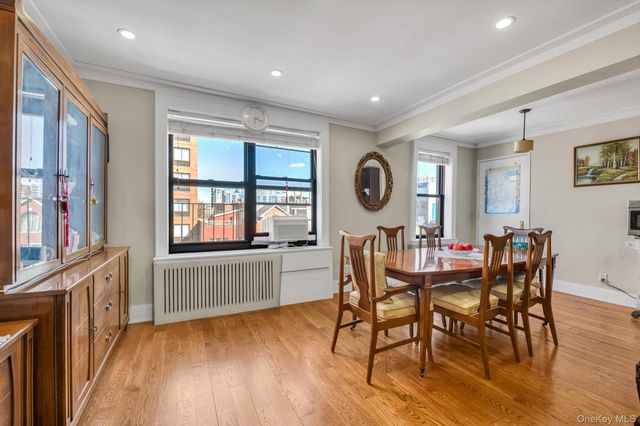132-35 Sanford Avenue 613, Flushing, NY 11355