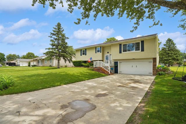 1605 3rd Street, Eldora, IA 50627
