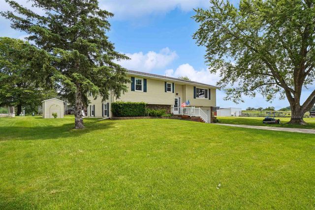 1605 3rd Street, Eldora, IA 50627