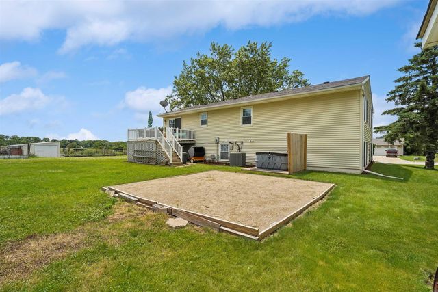 1605 3rd Street, Eldora, IA 50627