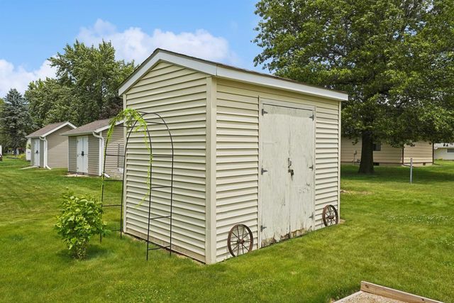 1605 3rd Street, Eldora, IA 50627