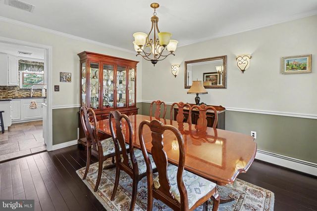 518 TASKER AVE, Folsom, PA 19033