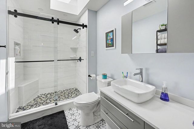 518 TASKER AVE, Folsom, PA 19033