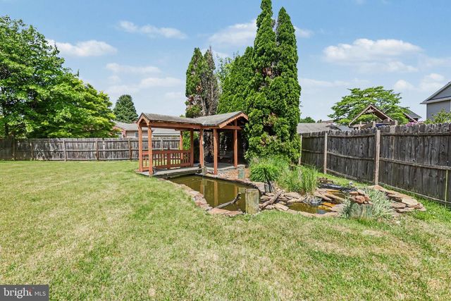 518 TASKER AVE, Folsom, PA 19033