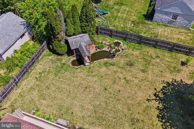 518 TASKER AVE, Folsom, PA 19033