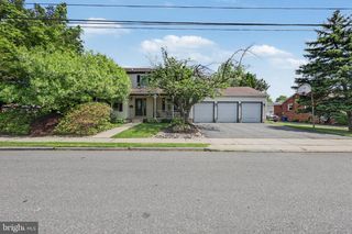 518 TASKER AVE, Folsom, PA 19033