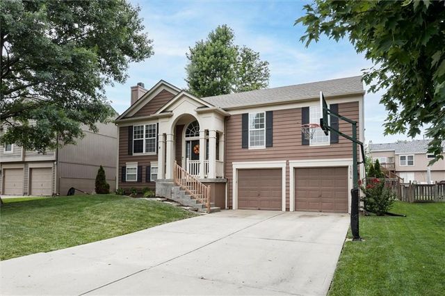 15874 W 158th Street, Olathe, KS 66062