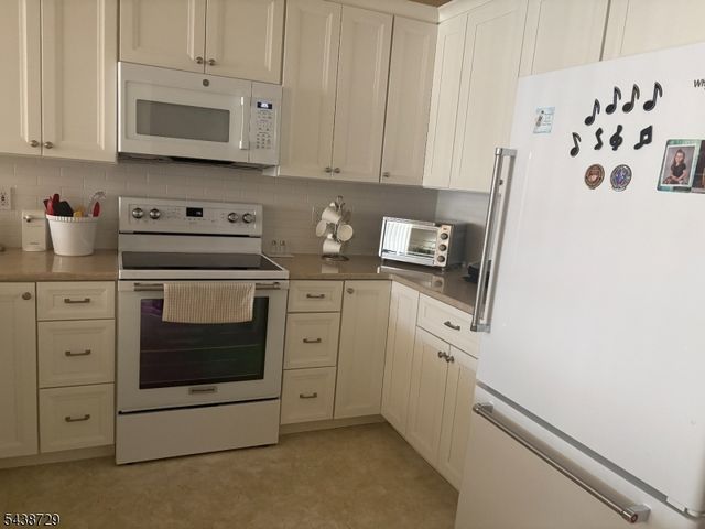 613 Cleveland Ln, Rockaway Twp., NJ 07866