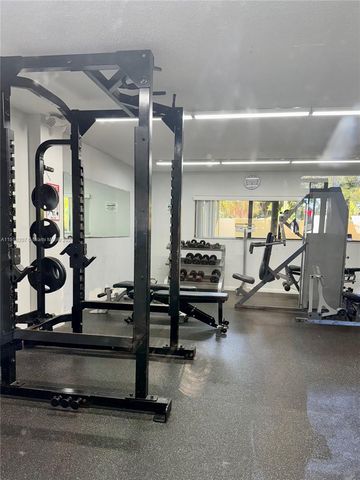 605 Ives Dairy Rd 306-7, Miami, FL 33179