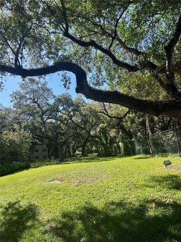 605 Ives Dairy Rd 306-7, Miami, FL 33179