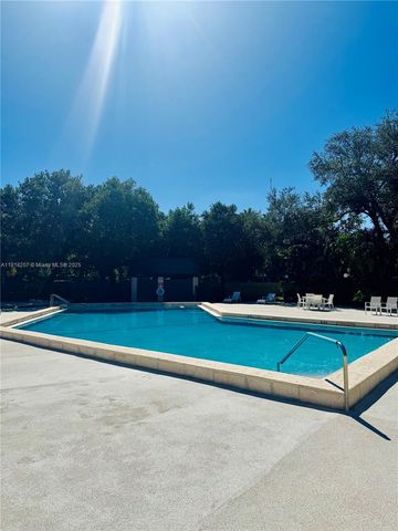 605 Ives Dairy Rd 306-7, Miami, FL 33179