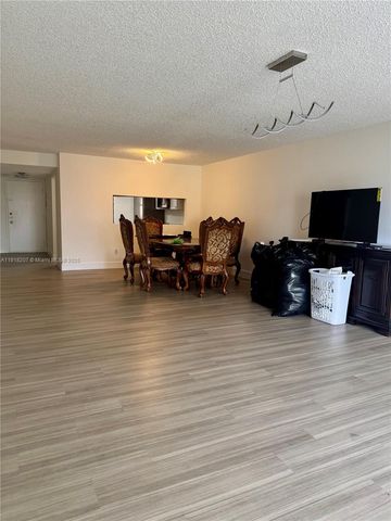 605 Ives Dairy Rd 306-7, Miami, FL 33179