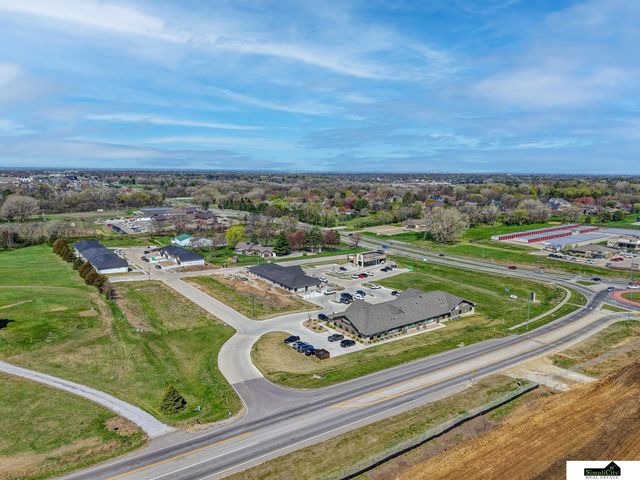 6900 Weigel Drive, Lincoln, NE 68516