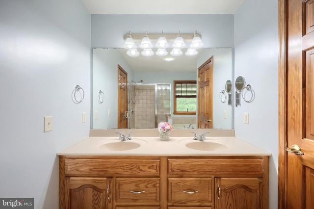 95 LAKE MEADE DR, East Berlin, PA 17316