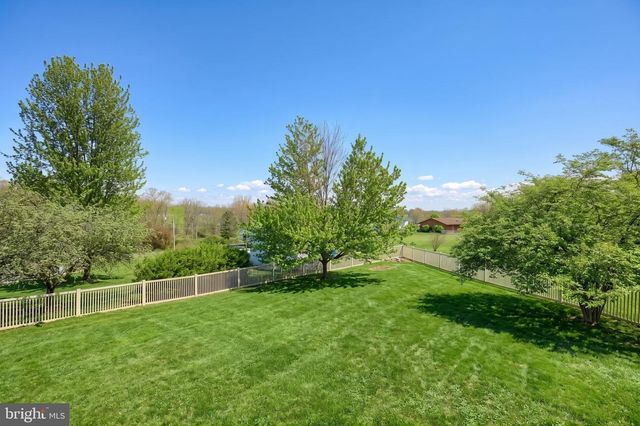 95 LAKE MEADE DR, East Berlin, PA 17316