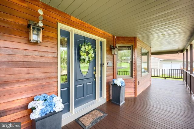 95 LAKE MEADE DR, East Berlin, PA 17316