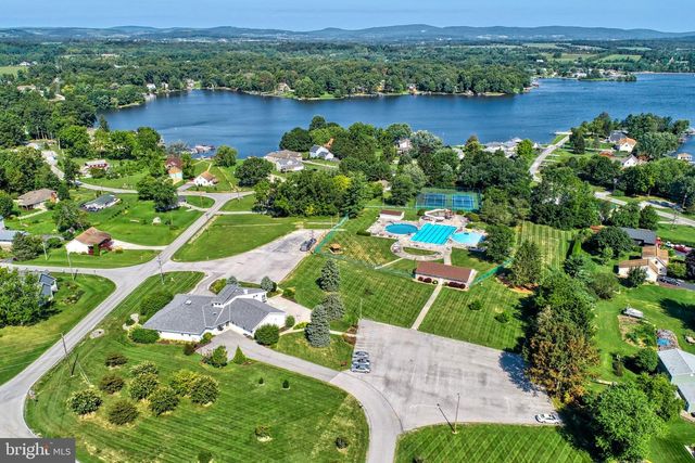 95 LAKE MEADE DR, East Berlin, PA 17316