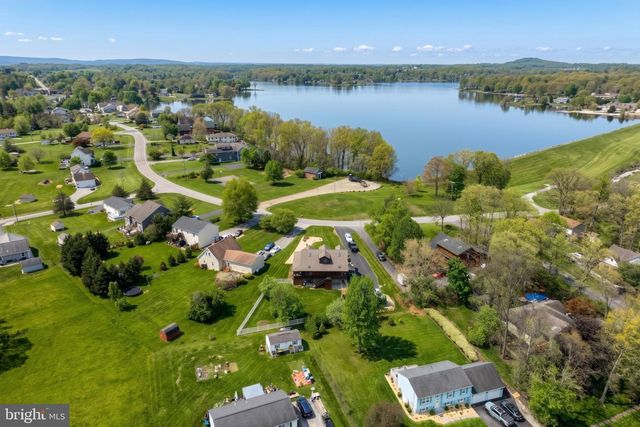 95 LAKE MEADE DR, East Berlin, PA 17316