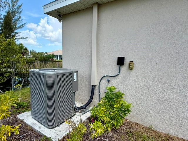 4104 NE 12th Court, Cape Coral, FL 33909