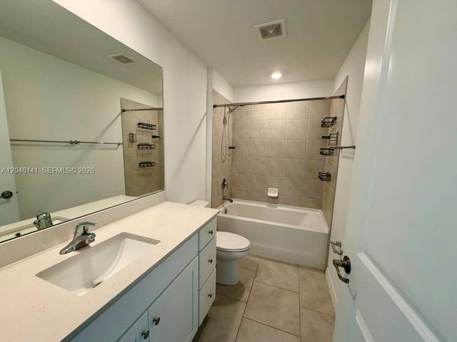 4104 NE 12th Court, Cape Coral, FL 33909