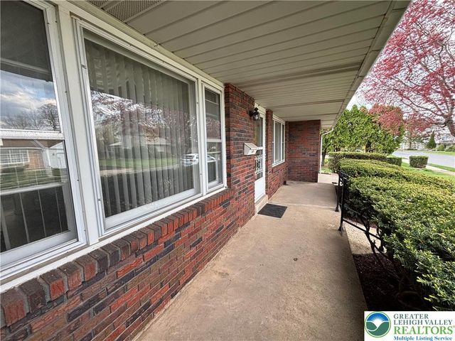 230 Adams Street, South Whitehall Twp, PA 18104