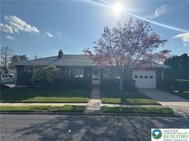 230 Adams Street, South Whitehall Twp, PA 18104