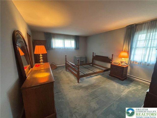 230 Adams Street, South Whitehall Twp, PA 18104