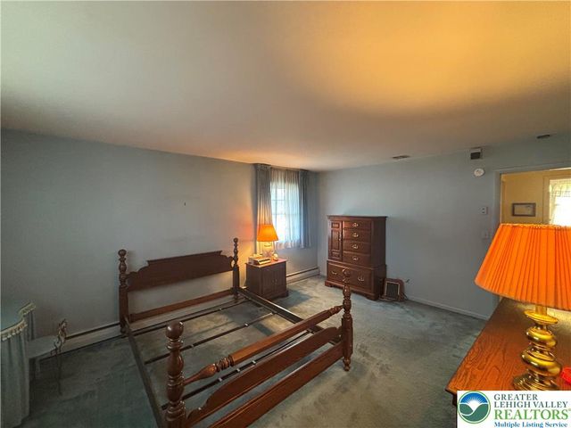 230 Adams Street, South Whitehall Twp, PA 18104