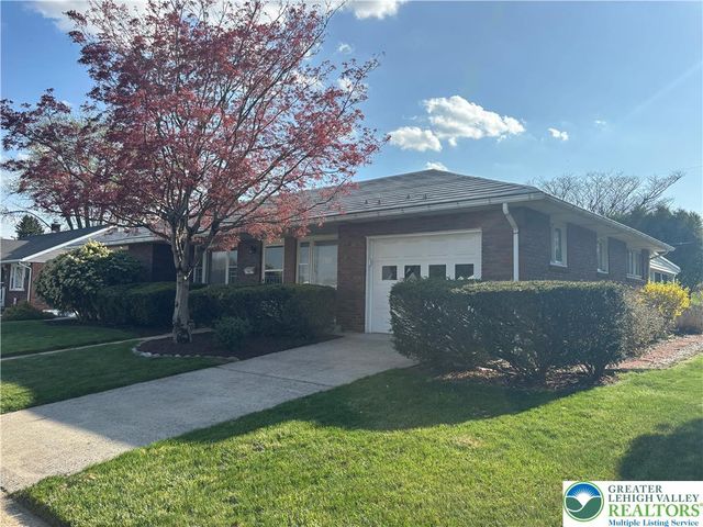 230 Adams Street, South Whitehall Twp, PA 18104