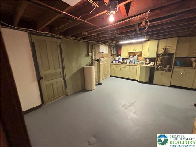 230 Adams Street, South Whitehall Twp, PA 18104