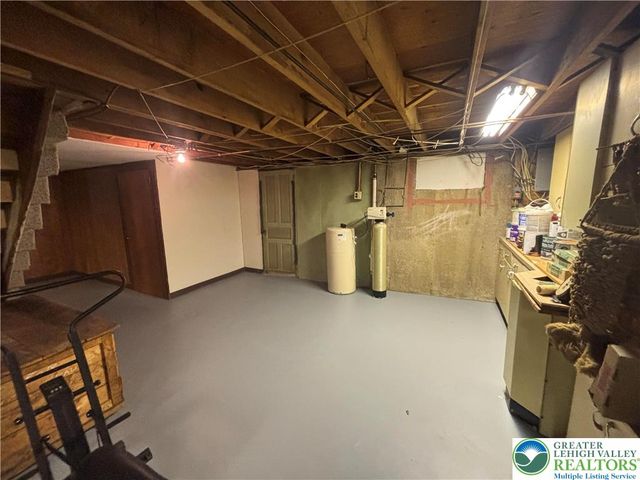 230 Adams Street, South Whitehall Twp, PA 18104