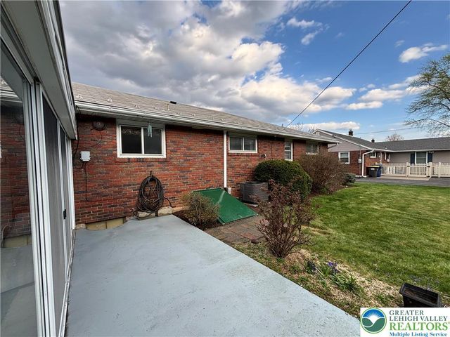 230 Adams Street, South Whitehall Twp, PA 18104