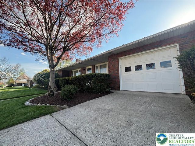 230 Adams Street, South Whitehall Twp, PA 18104