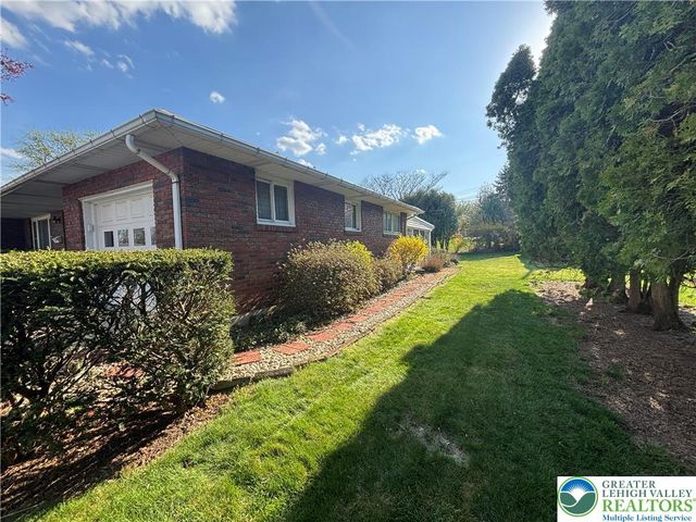 230 Adams Street, South Whitehall Twp, PA 18104