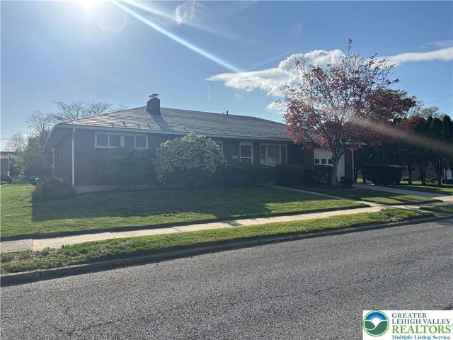 230 Adams Street, South Whitehall Twp, PA 18104