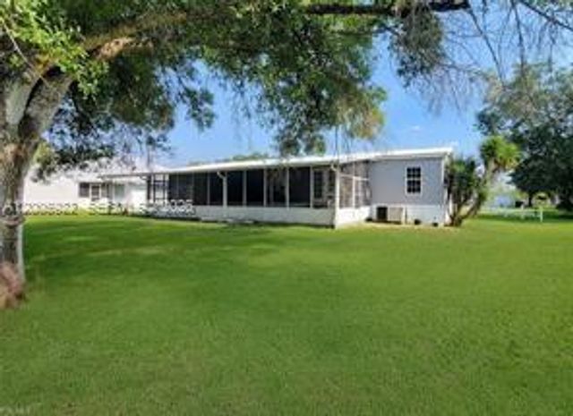 1047 Mayford Lake Rd, Moore Haven, FL 33471