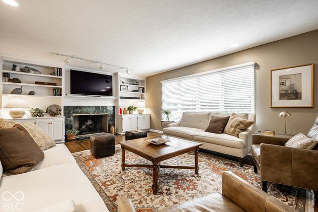 11821 Sand Dollar Court, Indianapolis, IN 46256