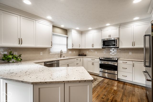 11821 Sand Dollar Court, Indianapolis, IN 46256