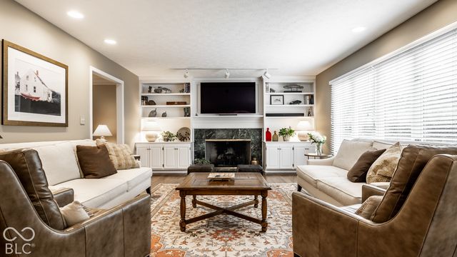 11821 Sand Dollar Court, Indianapolis, IN 46256