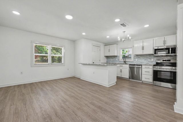 2720 S Spring Street, Little Rock, AR 72206