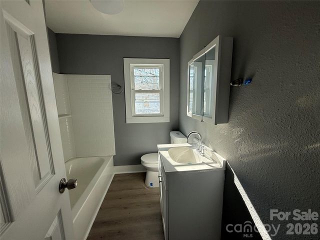 2232 Alma Court, Charlotte, NC 28206