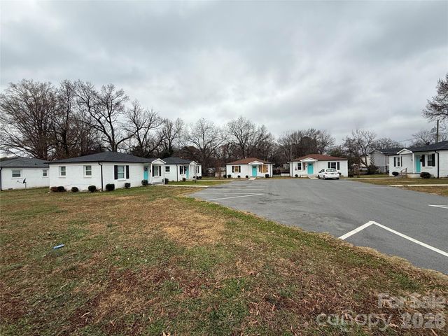 2232 Alma Court, Charlotte, NC 28206