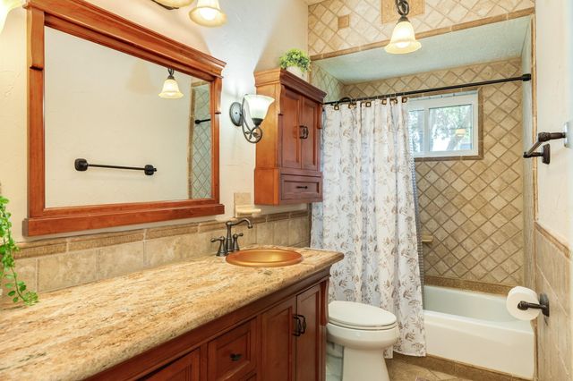 412 Melodywood Drive, Friendswood, TX 77546