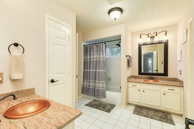 412 Melodywood Drive, Friendswood, TX 77546